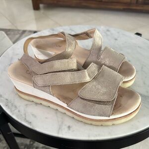 Gabor Womens Wedge Sandals US 8 UK 5.5 Gold Metallic Leather Strappy